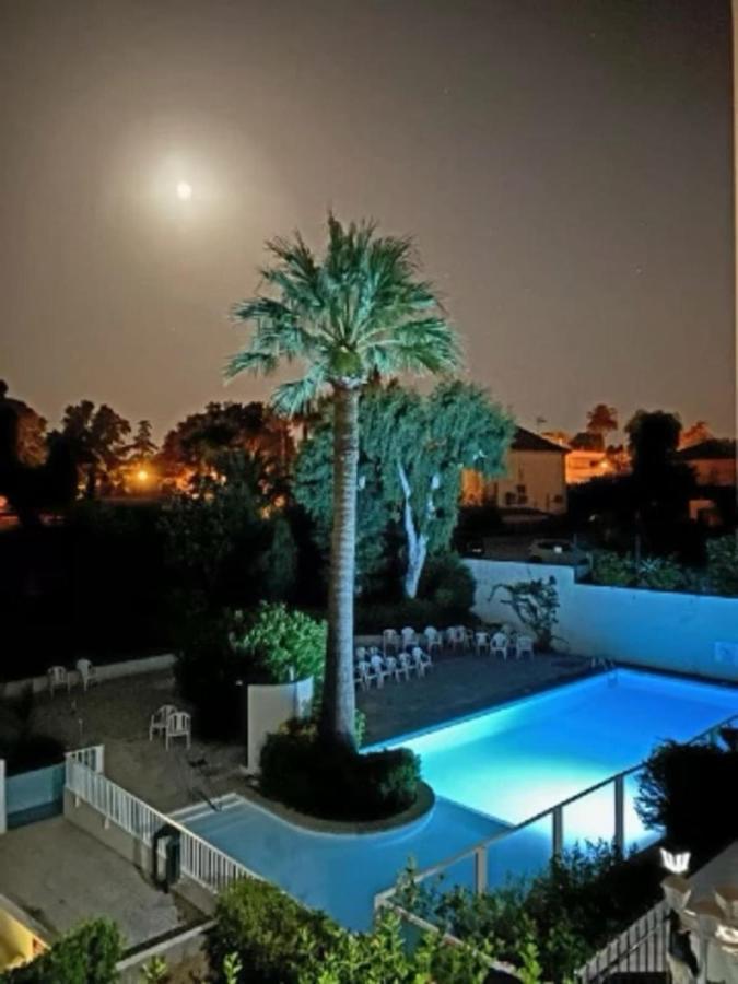 Seafront One Bedroom Apartment With A Terrasse Swimming Pool And A Parking Antibes Eksteriør billede